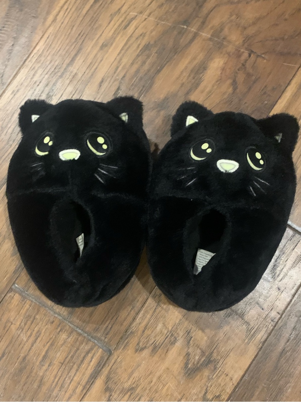 Black Cat Plush Slippers – Cute Cat Design